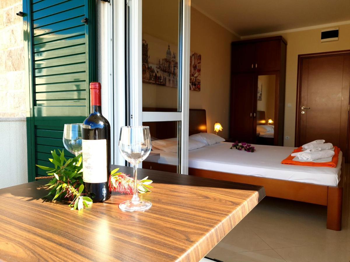 Guest House Villa Pastrovka Sveti Stefan Dış mekan fotoğraf