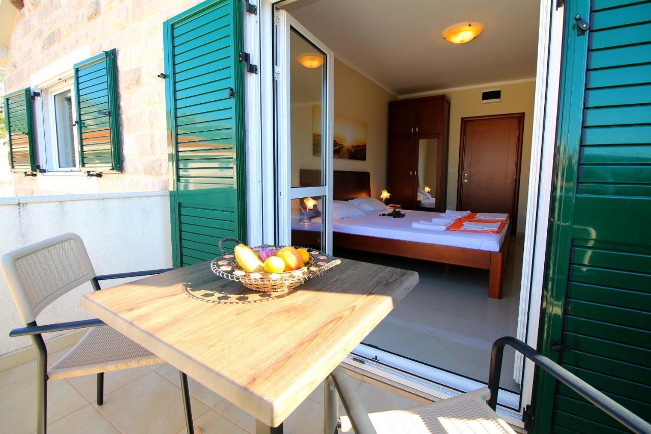 Guest House Villa Pastrovka Sveti Stefan Dış mekan fotoğraf