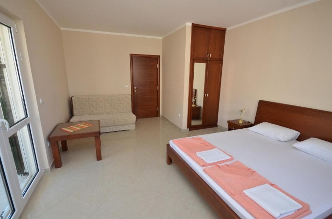 Guest House Villa Pastrovka Sveti Stefan Dış mekan fotoğraf