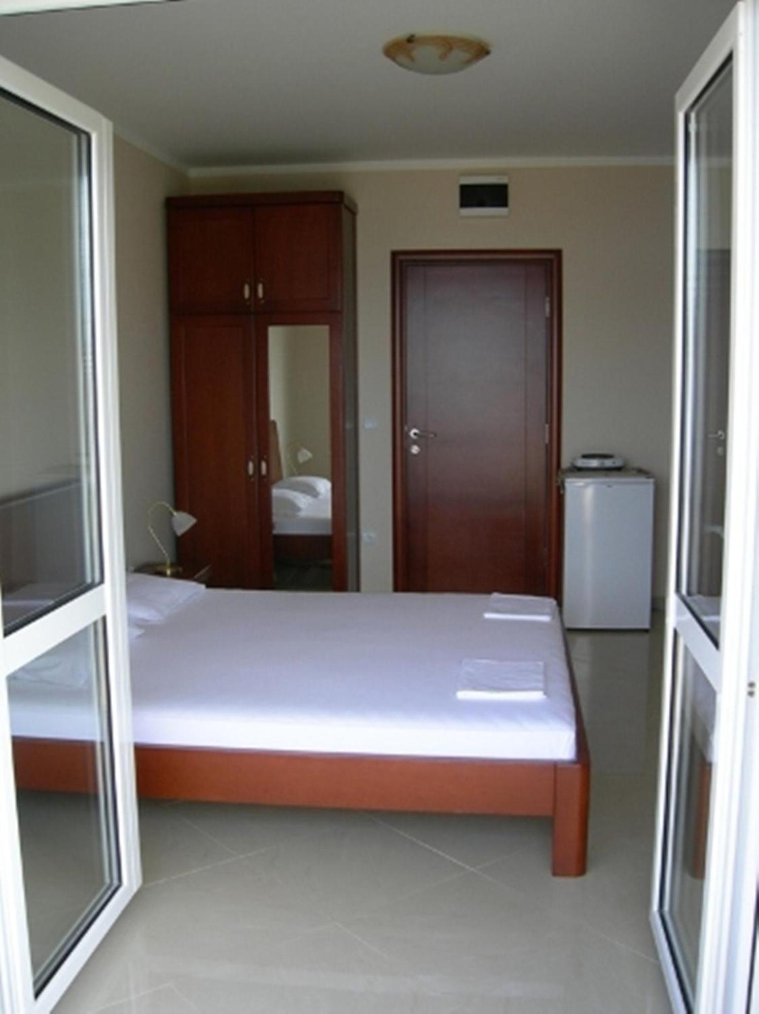 Guest House Villa Pastrovka Sveti Stefan Oda fotoğraf