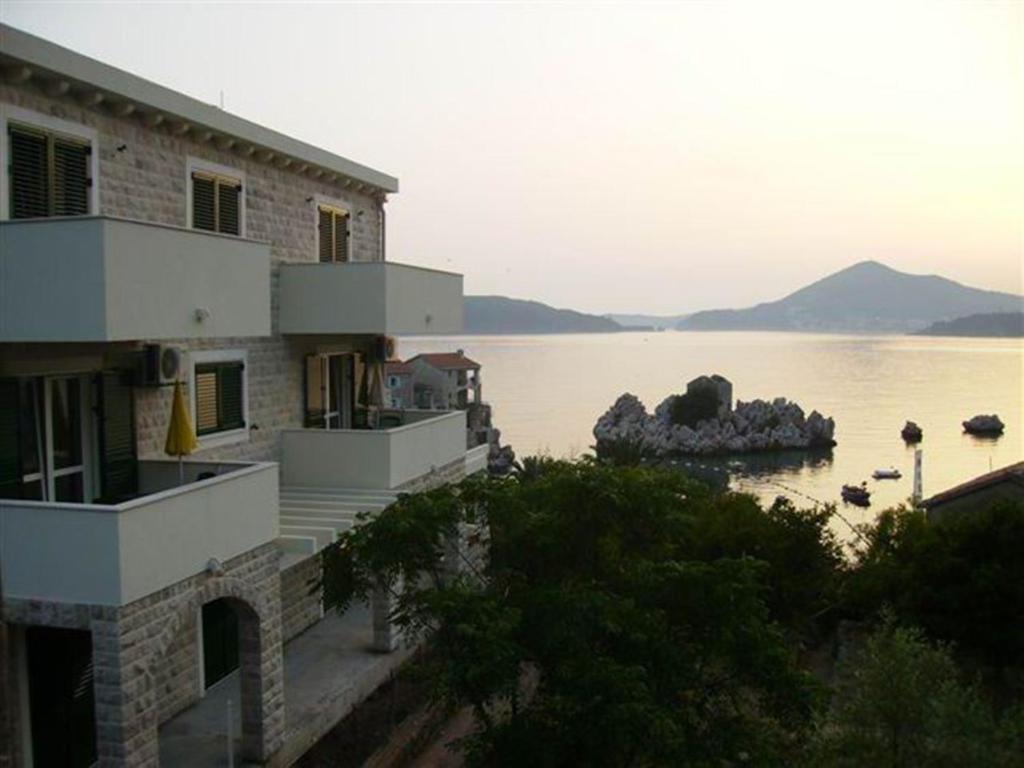 Guest House Villa Pastrovka Sveti Stefan Dış mekan fotoğraf