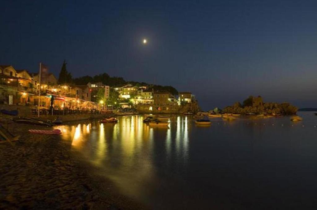 Guest House Villa Pastrovka Sveti Stefan Dış mekan fotoğraf